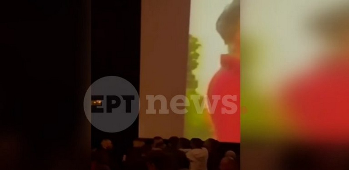 Αττική: Έπεσε… ξύλο μέσα σε σινεμά (VIDEO)