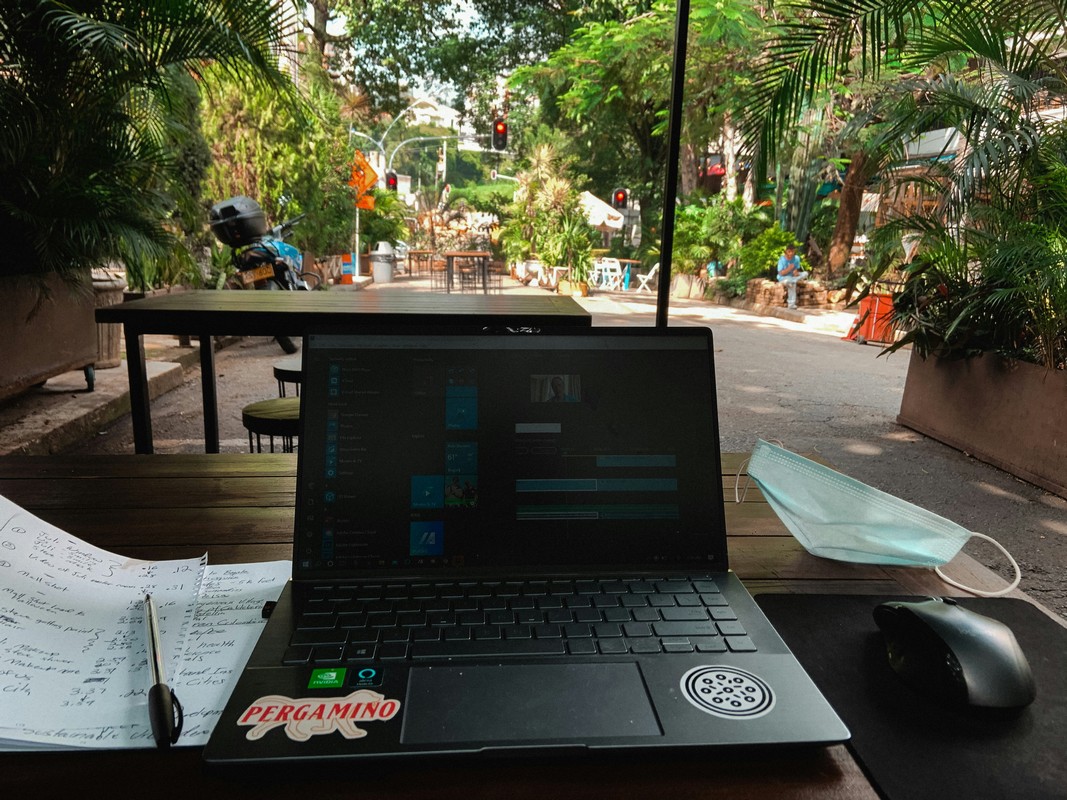 Ψηφιακοί νομάδες: Γιατί κερδίζει έδαφος η Ελλάδα, πού ζουν, πώς δουλεύουν, τι αλλάζει