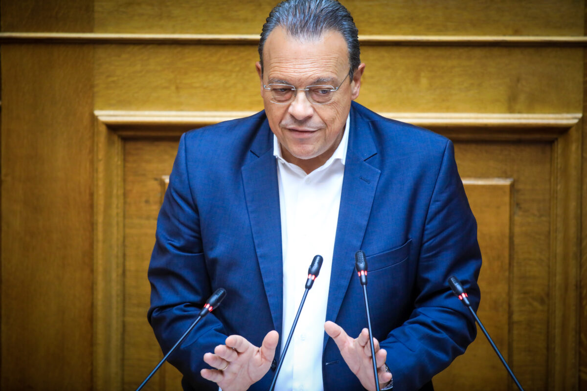 Φάμελλος: Σοβαρά ελλείμματα στην εξωτερική πολιτική