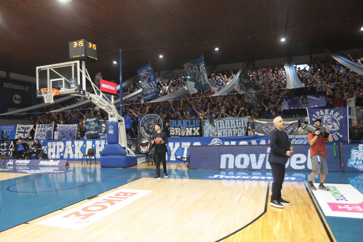 Επικό πανό από τους φίλους του Ηρακλή στο «Ιβανώφειο» (ΦΩΤΟ)