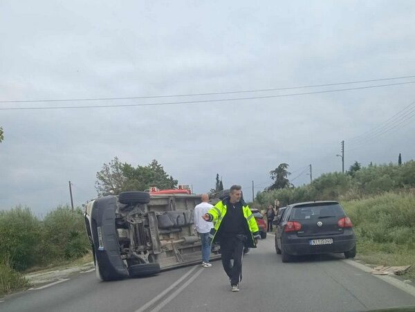 Καραμπόλα πέντε οχημάτων στο Πλαγιάρι (ΦΩΤΟ)