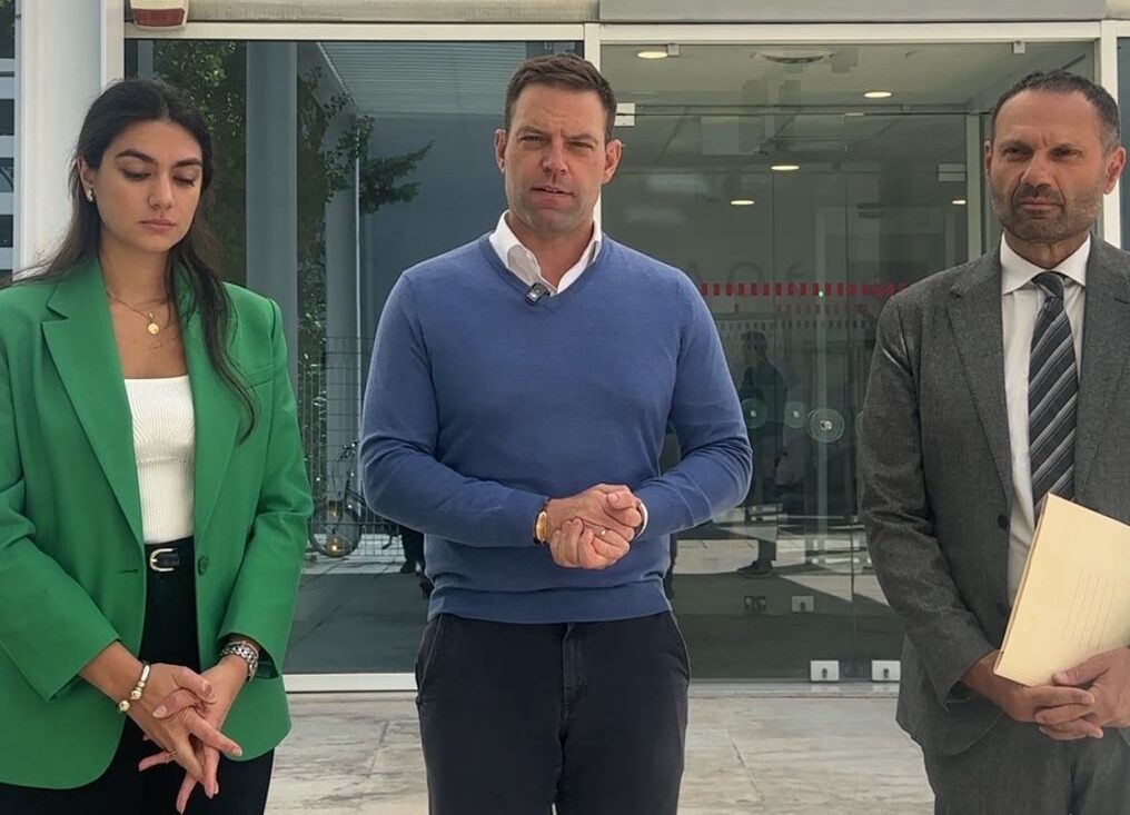 Κασσελάκης: «Πήγε» στην Ευρωπαϊκή και Οικονομική Εισαγγελία τον Λευτέρη Αυγενάκη