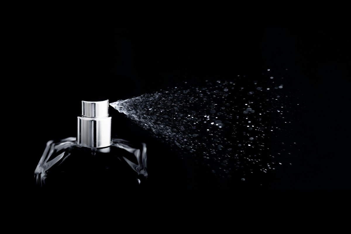 Πώς φοριέται σωστά ένα ανδρικό άρωμα