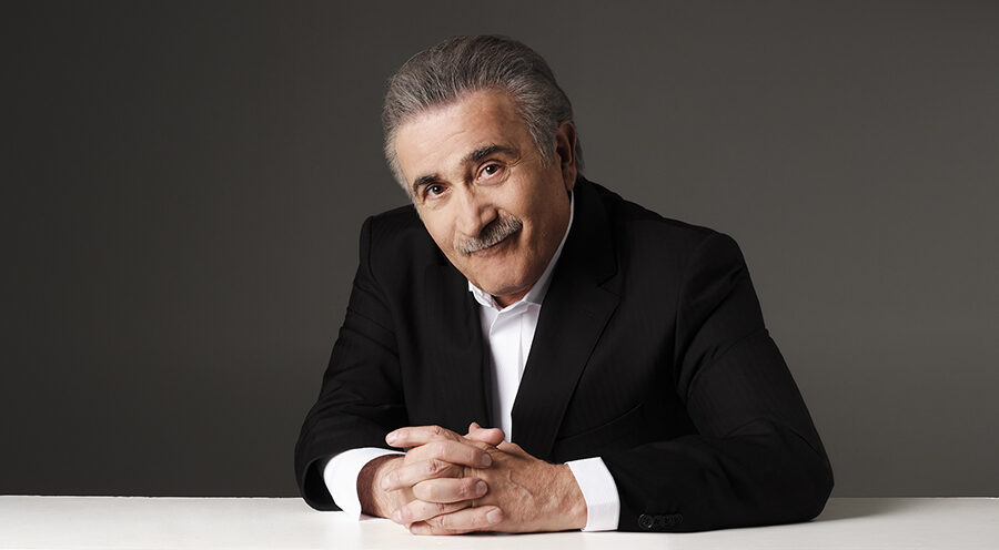 Ο Λάκης Λαζόπουλος επιστρέφει στο Mega – Πότε κάνει πρεμιέρα το «Αλ Τσαντίρι Νιουζ» (VIDEO)