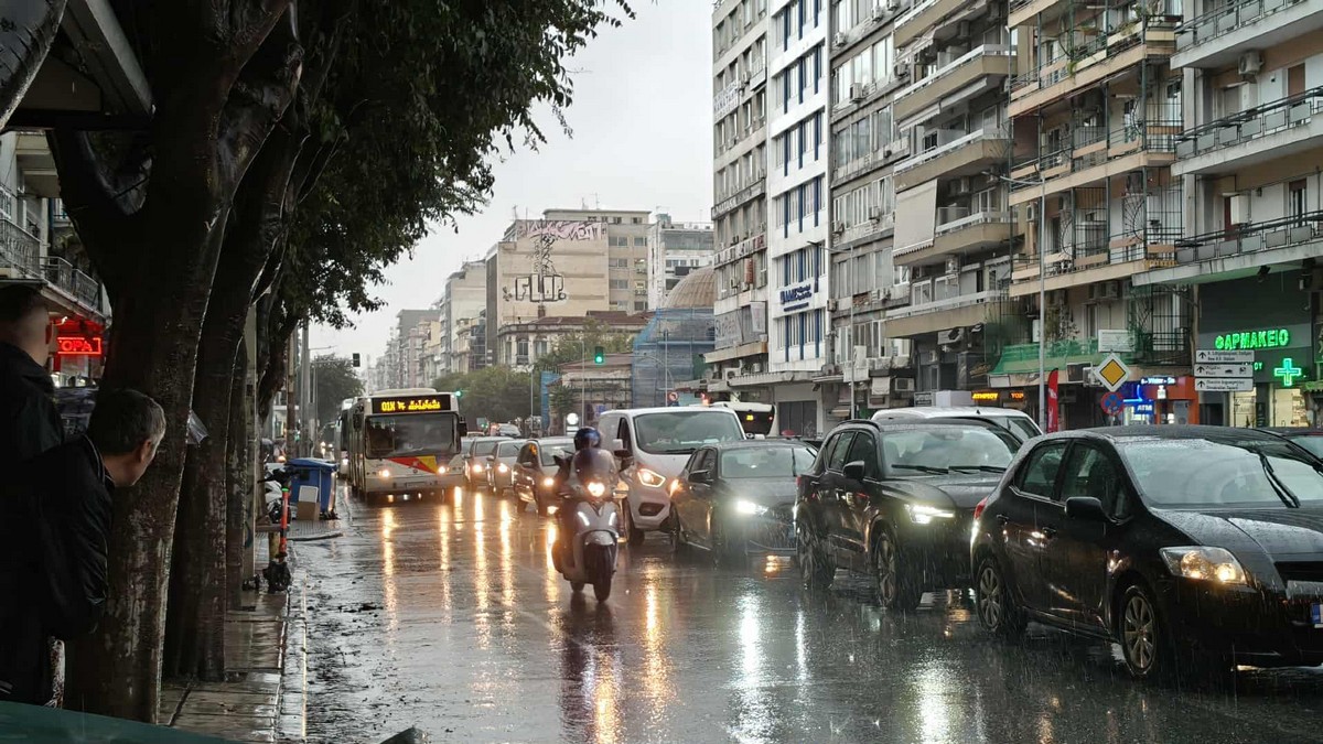 Απ’ τη Μηχανιώνα στην Αριστοτέλους σε χρόνο…Κατερίνης – Η “συμπρωτεύουσα” σε συγκοινωνιακό…κώμα