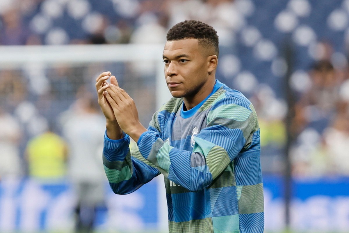 Εμπαπέ: Έφτασε τα 400 γκολ καριέρας αλλά… αποχώρησε τραυματίας