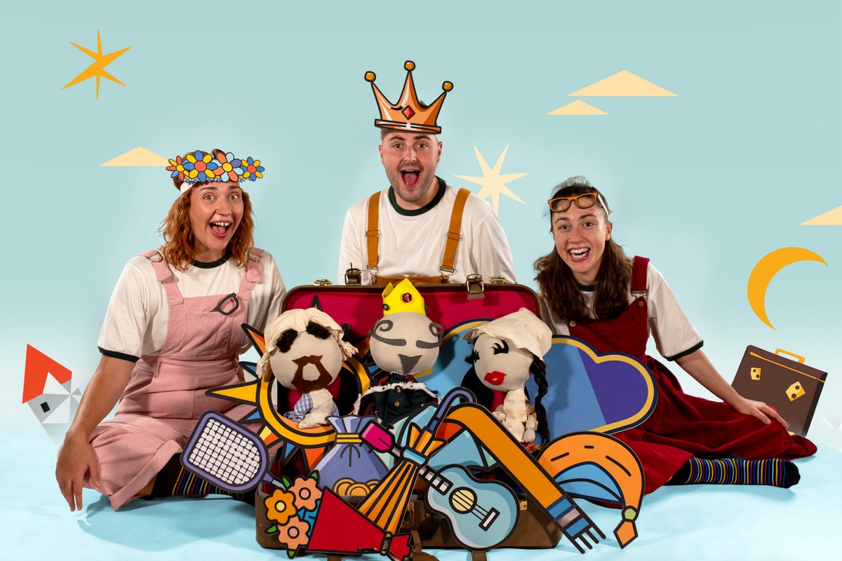 «Μια βαλίτσα παραμύθια ταξιδεύουνε στον χρόνο»: Η απολαυστική θεατρική παράσταση για παιδιά έρχεται στη Θεσσαλονίκη