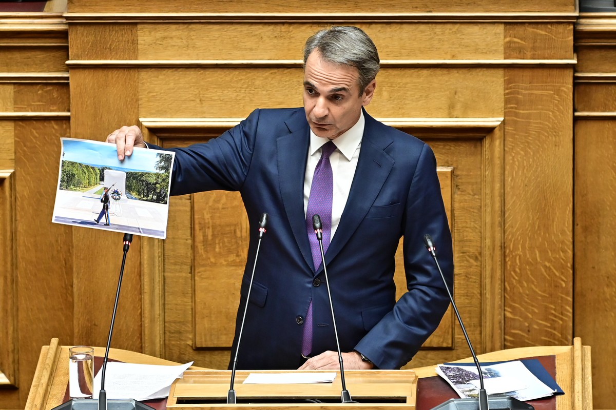 Μητσοτάκης: «Το μνημείο του Αγνώστου Στρατιώτη δεν ανήκει σε καμία κυβέρνηση, σε κανένα κόμμα, σε καμία οργάνωση, σε κανένα πρόσωπο» (VIDEO)