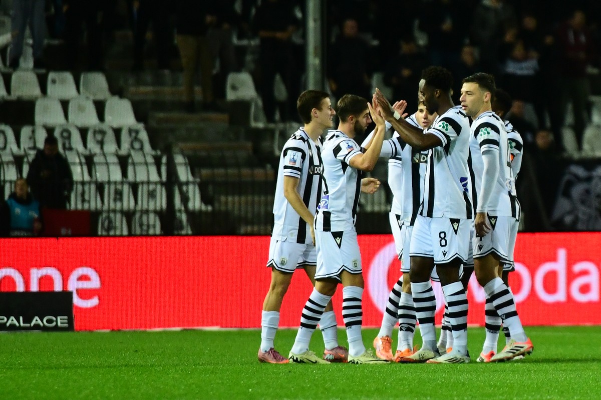 Ο ΠΑΟΚ καθάρισε την ΑΕΛ με «τεσσάρα» από ημίχρονο και… διαχείριση (ΦΩΤΟ)