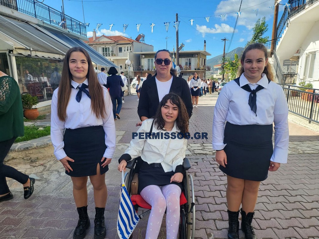 Έκανε παρέλαση η μικρή Αλεξία έξι χρόνια μετά τον βαρύτατο τραυματισμό της στο κεφάλι από αδέσποτη σφαίρα