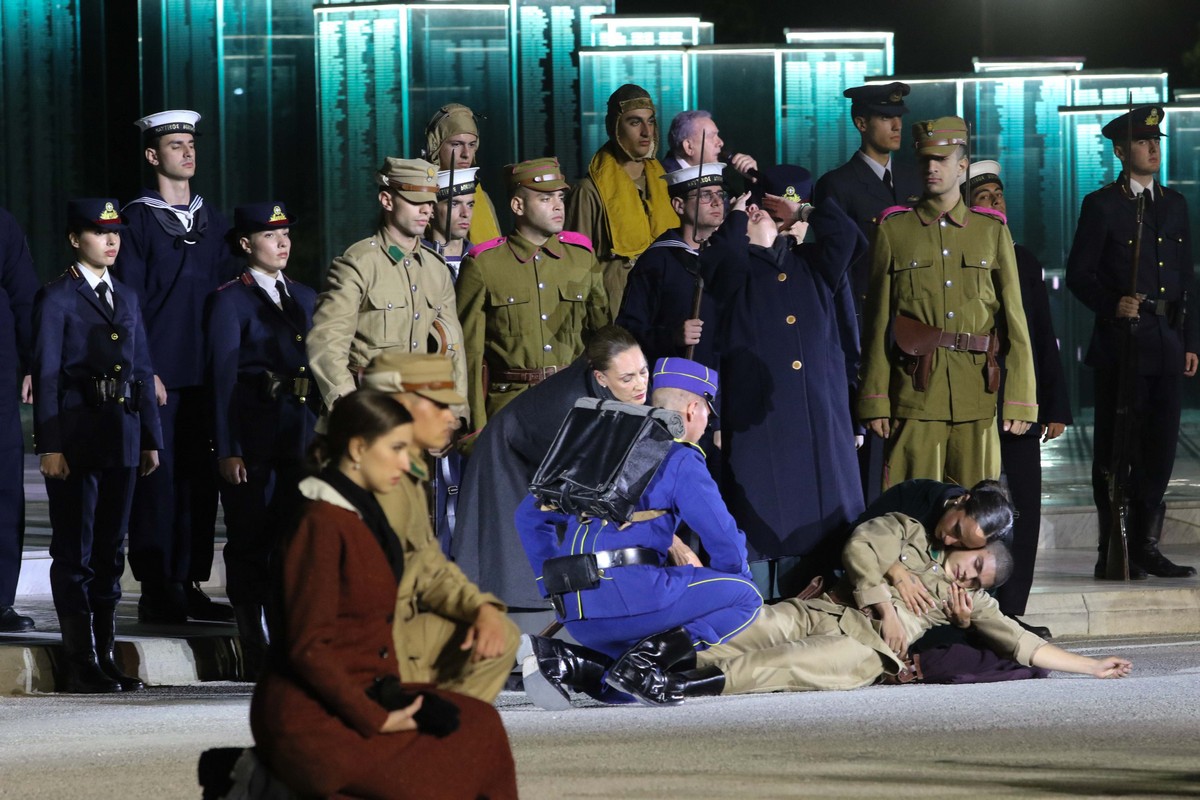 Το νέο Πεντάγωνο και το παλιό μας χούι – Η φιέστα με τα λεφτά των άλλων και τα εγκαίνια που δεν ζήτησε κανείς