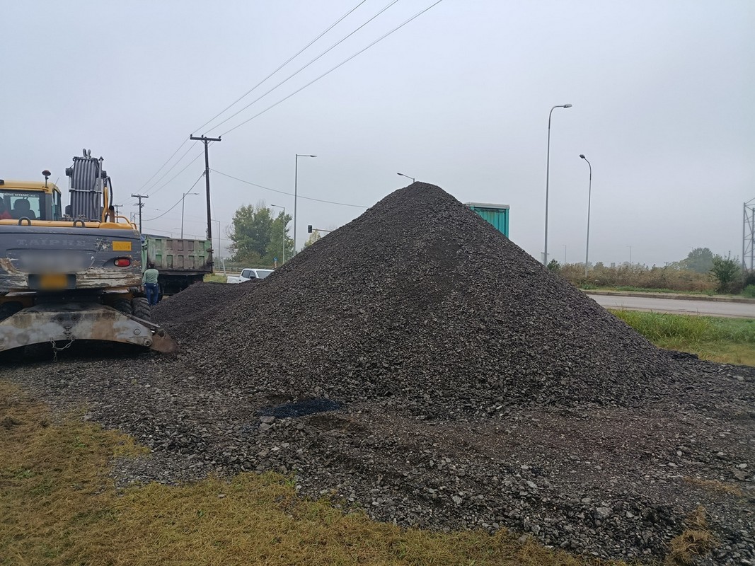 Θεσσαλονίκη: Πετούσαν ανεξέλεγκτα πίσσα (ΦΩΤΟ)