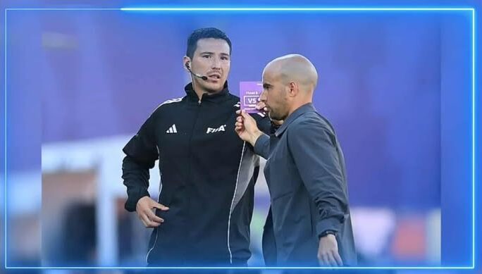 Νέα εποχή στα γήπεδα: Η μωβ κάρτα που μπορεί να αλλάξει τα δεδομένα των αγώνων