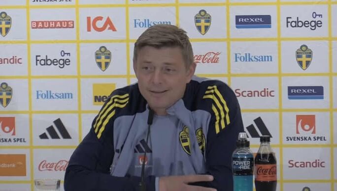 Σουηδία: Για πρώτη φορά στην ιστορία της απομακρύνει ομοσπονδιακό τεχνικό (VIDEO)