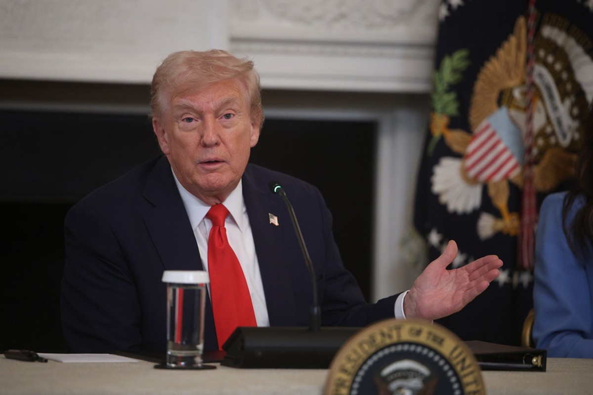 Τραμπ για Ουκρανία: «Υπάρχει μια υπόθεση διαφθοράς που δεν βοηθάει τις διαπραγματεύσεις»