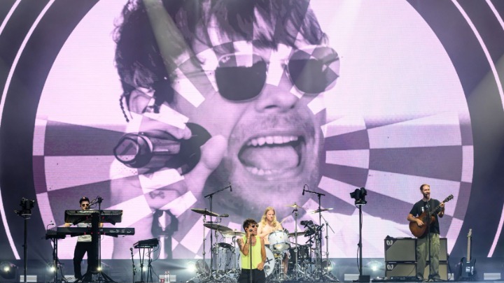 Οι Ζέιν Μάλικ και Λούι Τόμλινσον θα επανενωθούν σε ταξιδιωτική σειρά του Netflix