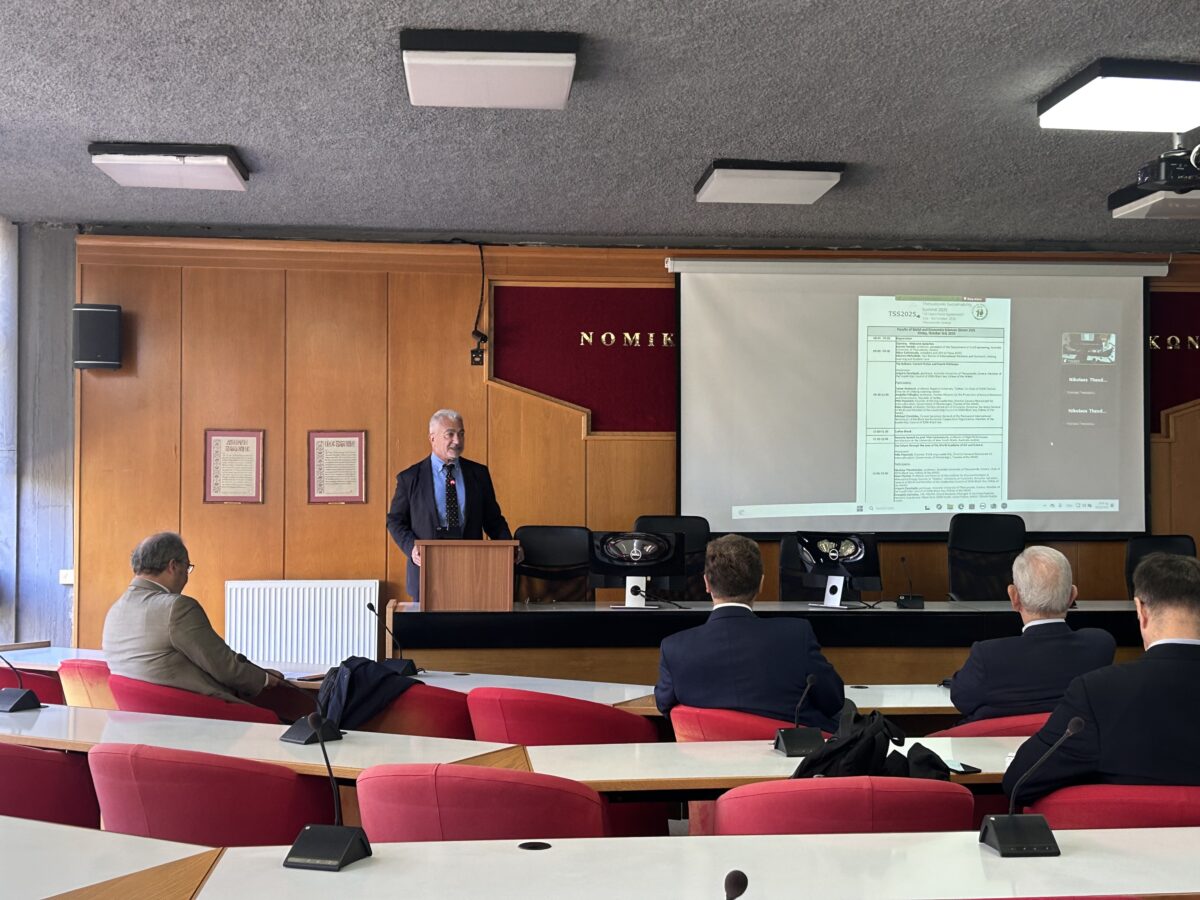 Τζέφρι Σακς στο ΑΠΘ: «Η Συμφωνία του Παρισιού έχει κολλήσει στη γεωπολιτική