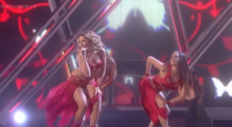 Τουρκία: Συνελήφθη η τραγουδίστρια Χαντισέ – Συμμετείχε στη Eurovision (VIDEO)