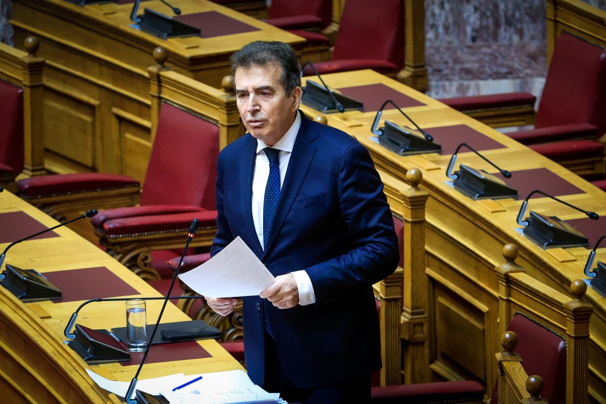 Χρυσοχοΐδης: «Θα μιλήσω με τον Δένδια για το Μνημείο του Αγνώστου Στρατιώτη»