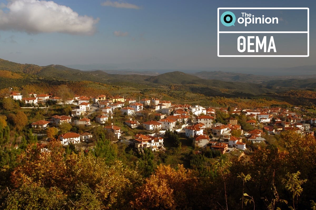 Ταξιάρχης Χαλκιδικής: Φωταγωγείται το πρώτο χριστουγεννιάτικο δέντρο