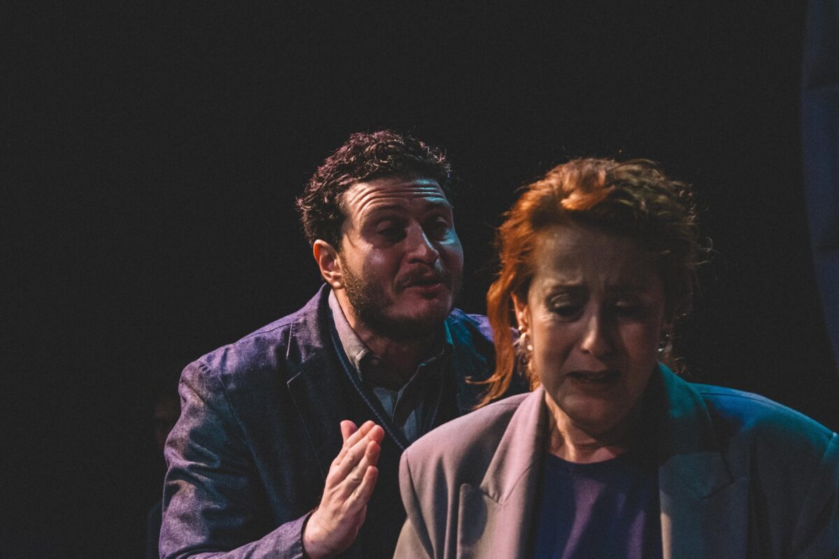 Πέφτει η αυλαία για το Incognito του Nick Payne σε σκηνοθεσία Γλυκερίας Καλαϊτζή