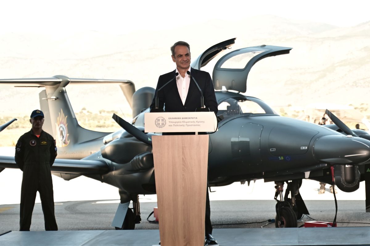 Μητσοτάκης: Η μεγαλύτερη επένδυση στην ανθεκτικότητα της πατρίδας μας- Τρία υπερσύγχρονα αεροσκάφη παραλαμβάνει η Πυροσβεστική