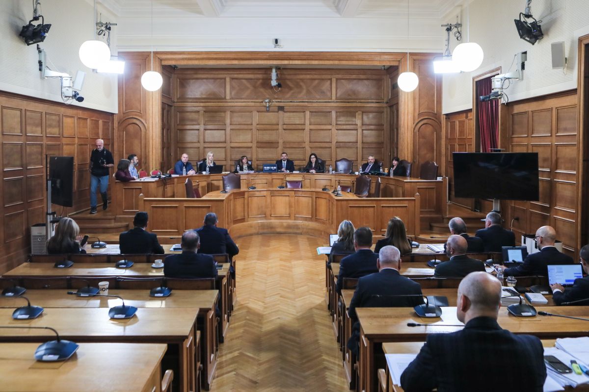 Χαμός στην εξεταστική για ΟΠΕΚΕΠΕ: Kωνσταντοπούλου -Σεμερτζίδου: «Έχετε καταχραστεί δημόσιο χρήμα» -«Είστε θρασύτατη»