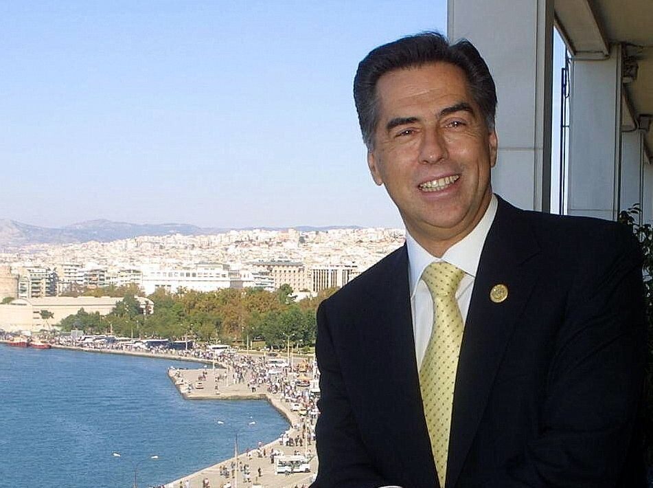 Ο Παπαγεωργόπουλος «ξαναχτυπά» και ο κόσμος τον αποθεώνει στα social