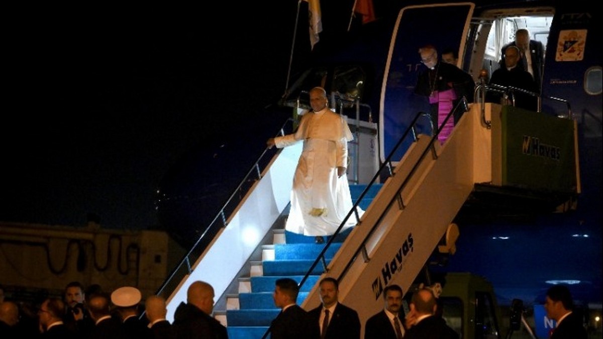 Στην Τουρκία, ο Πάπας επιδιώκει να απαλύνει ένα αρχαίο χριστιανικό χάσμα