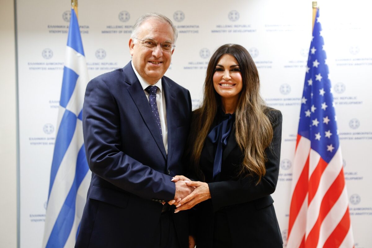 Ενίσχυση της στρατηγικής συνεργασίας Ελλάδας – ΗΠΑ: Συνάντηση Θεοδωρικάκου – Γκίλφοϊλ 