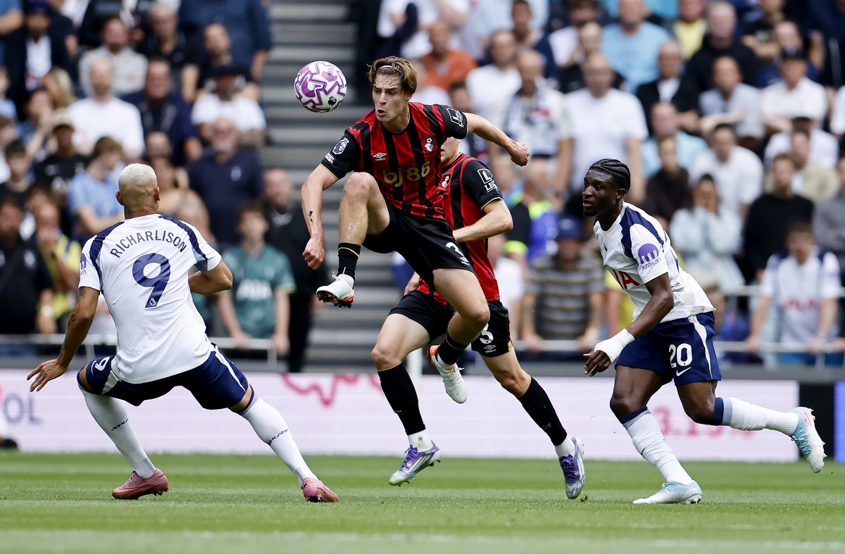 Από την Championship στην εθνική Αγγλίας: Η «αξιοζήλευτη» πορεία του Άλεξ Σκοτ από τα… αλώνια στα σαλόνια (VIDEO)