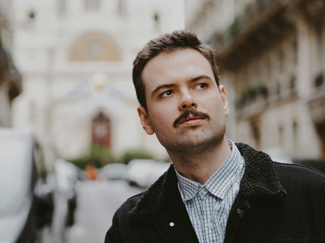 Έξι διάσημα μουστάκια και πώς θα τα πετύχεις