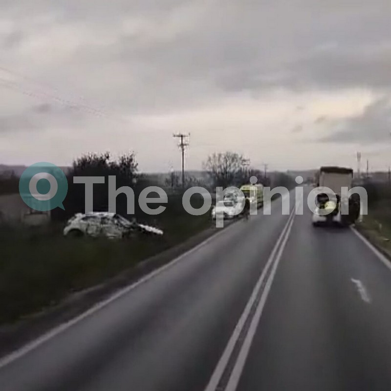 Σύγκρουση τριών οχημάτων στην Θεσσαλονίκη – Ένας τραυματίας (VIDEO)