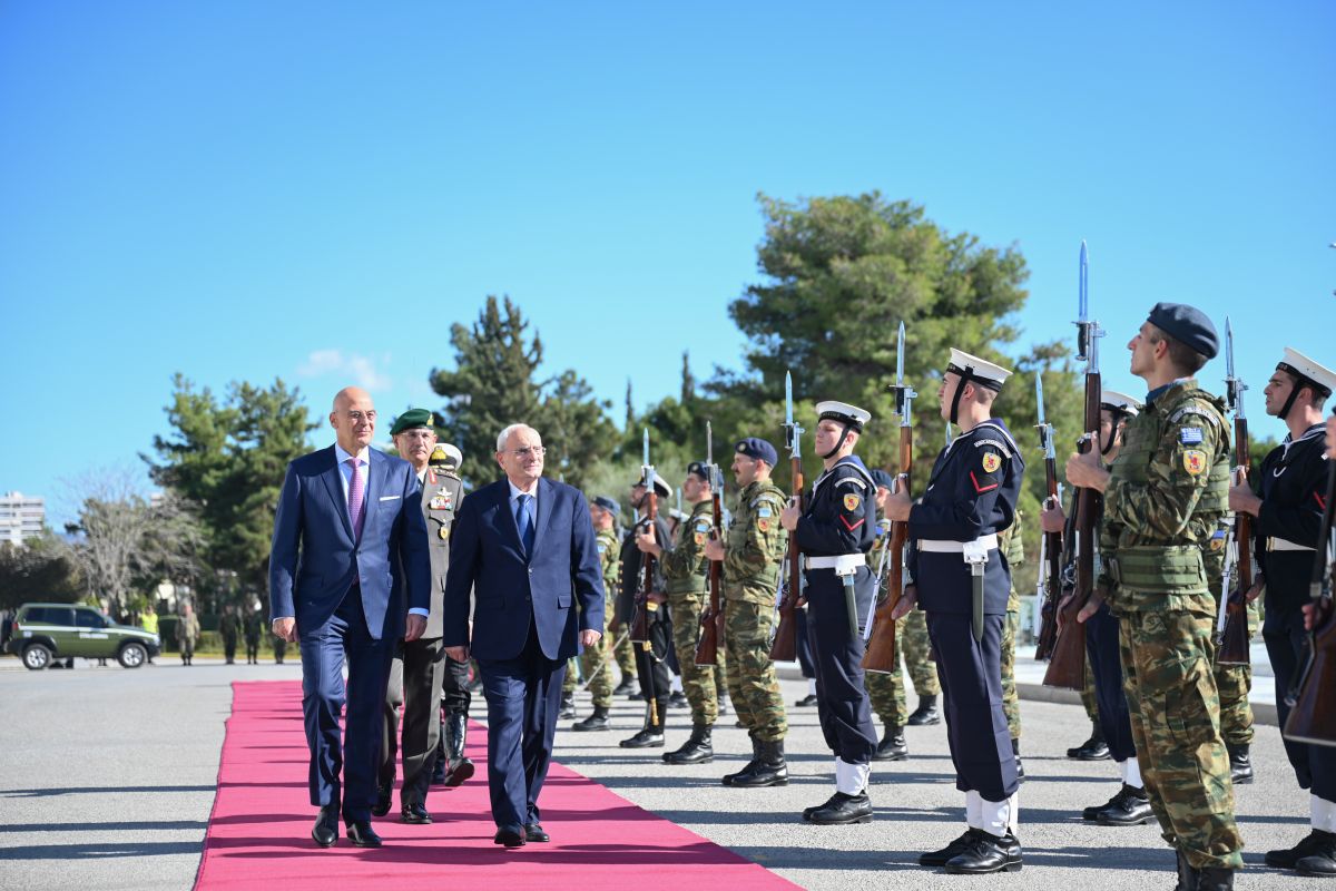 Συνάντηση Δένδια με τον Υπουργό Εθνικής Άμυνας του Λιβάνου