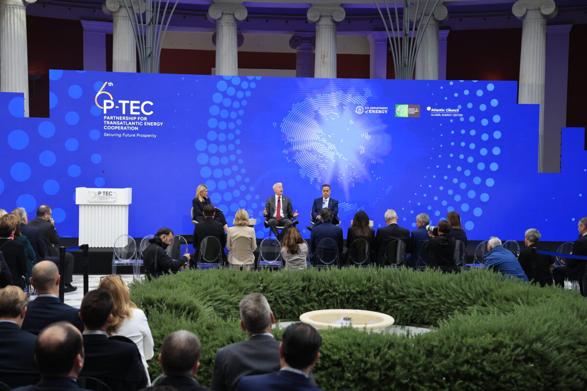 ΥΠΕΝ: Ψήφος εμπιστοσύνης η συμμετοχή της ExxonMobil στο Block 2 – Το νέο τοπίο στις έρευνες υδρογονανθράκων