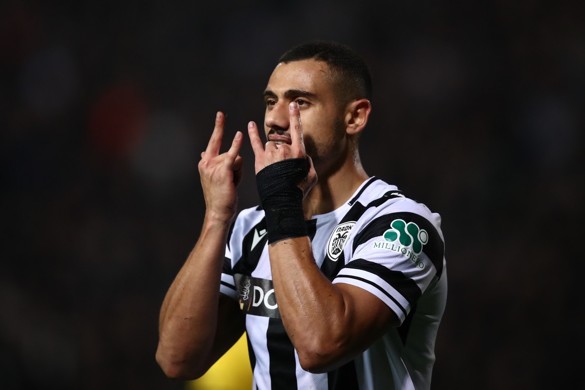 Ο «Spider Man» Γιακουμάκης έγινε viral – Η UEFΑ… ενθουσιάστηκε (VIDEO)