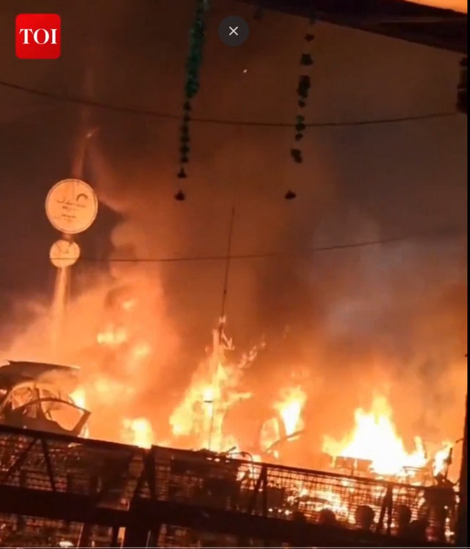 Ινδία: Iσχυρή έκρηξη κοντά στο Κόκκινο Φρούριο στο Νέο Δελχί (VIDEO)