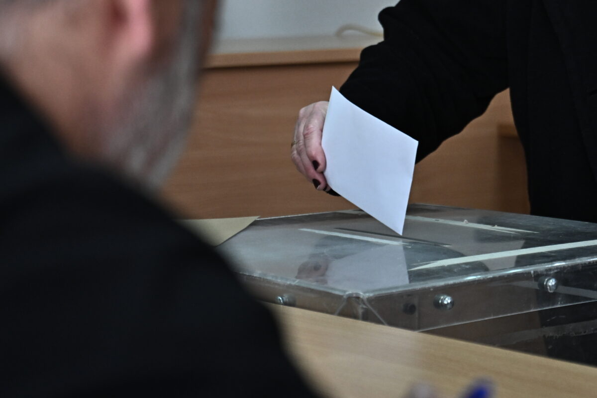 Δημοσκόπηση RealPolls: «Ναι» των πολιτών σε γεωτρήσεις και LNG