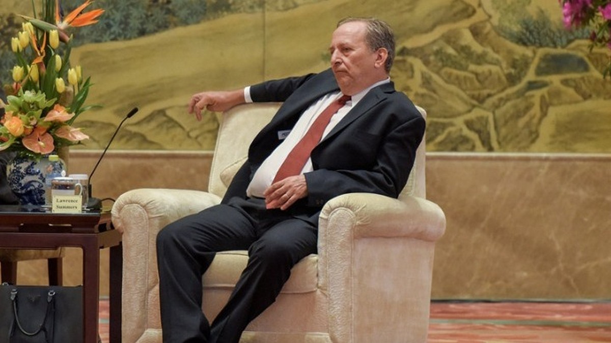 Υπόθεση Έπστιν: Ο Σάμερς αποσύρεται από τον δημόσιο βίο