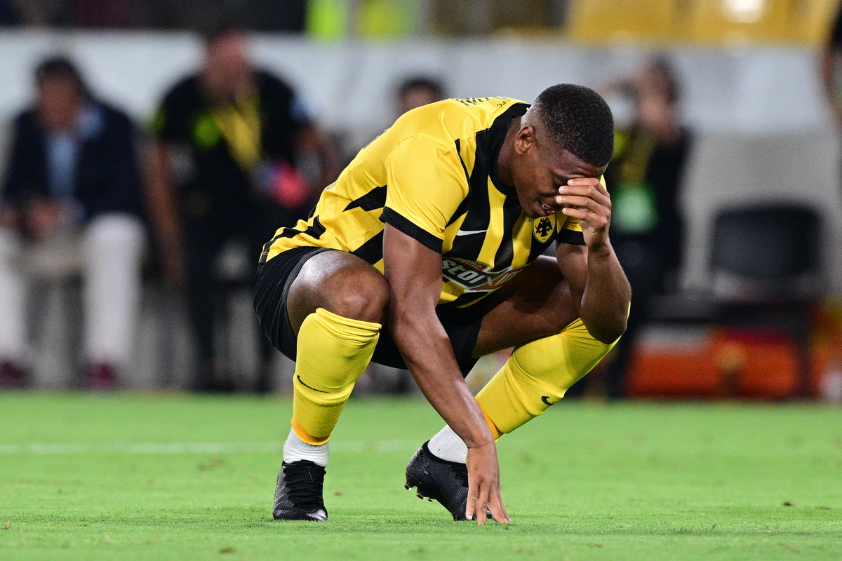 Μαρσιάλ σε «απόγνωση»: Καταφεύγει σε ειδικό για να… ξανά βρει την φόρμα του