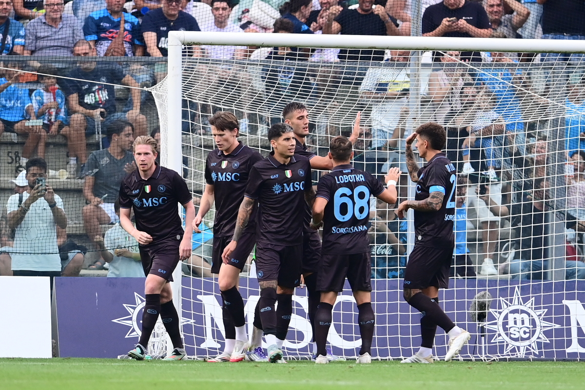 Νάπολι: Κατηγορείται για ψευδή στοιχεία σε μεταγραφές – Στο μικροσκόπιο δύο ελληνικές υποθέσεις