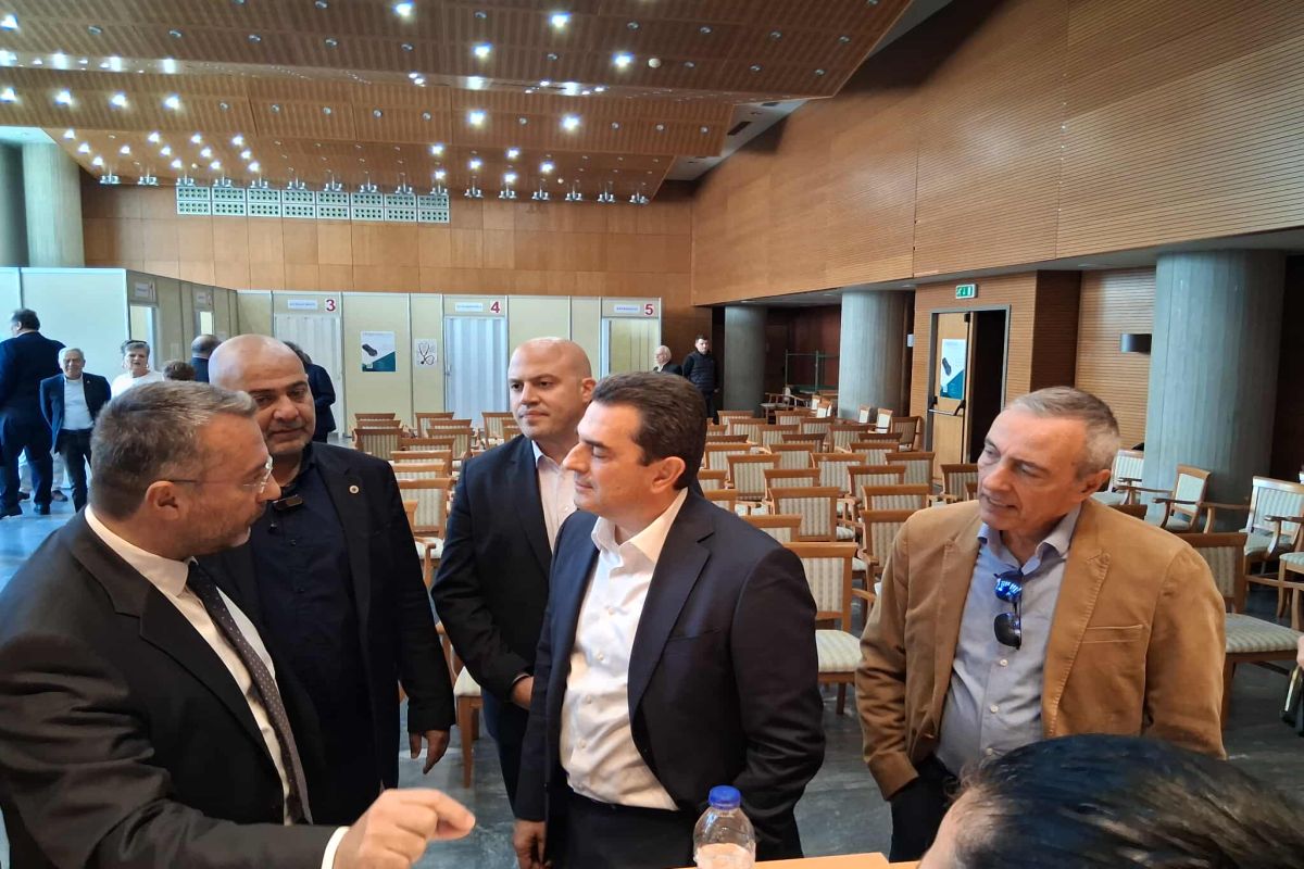 Η έκπληξη του Σκρέκα, οι εσωκομματικές της ΝΔ και ένας νέος έρωτας