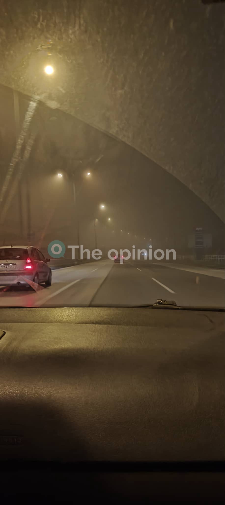 Απόκοσμη εικόνα στην ανατολική Θεσσαλονίκη: Την «τύλιξε» πυκνό νέφος (ΦΩΤΟ)