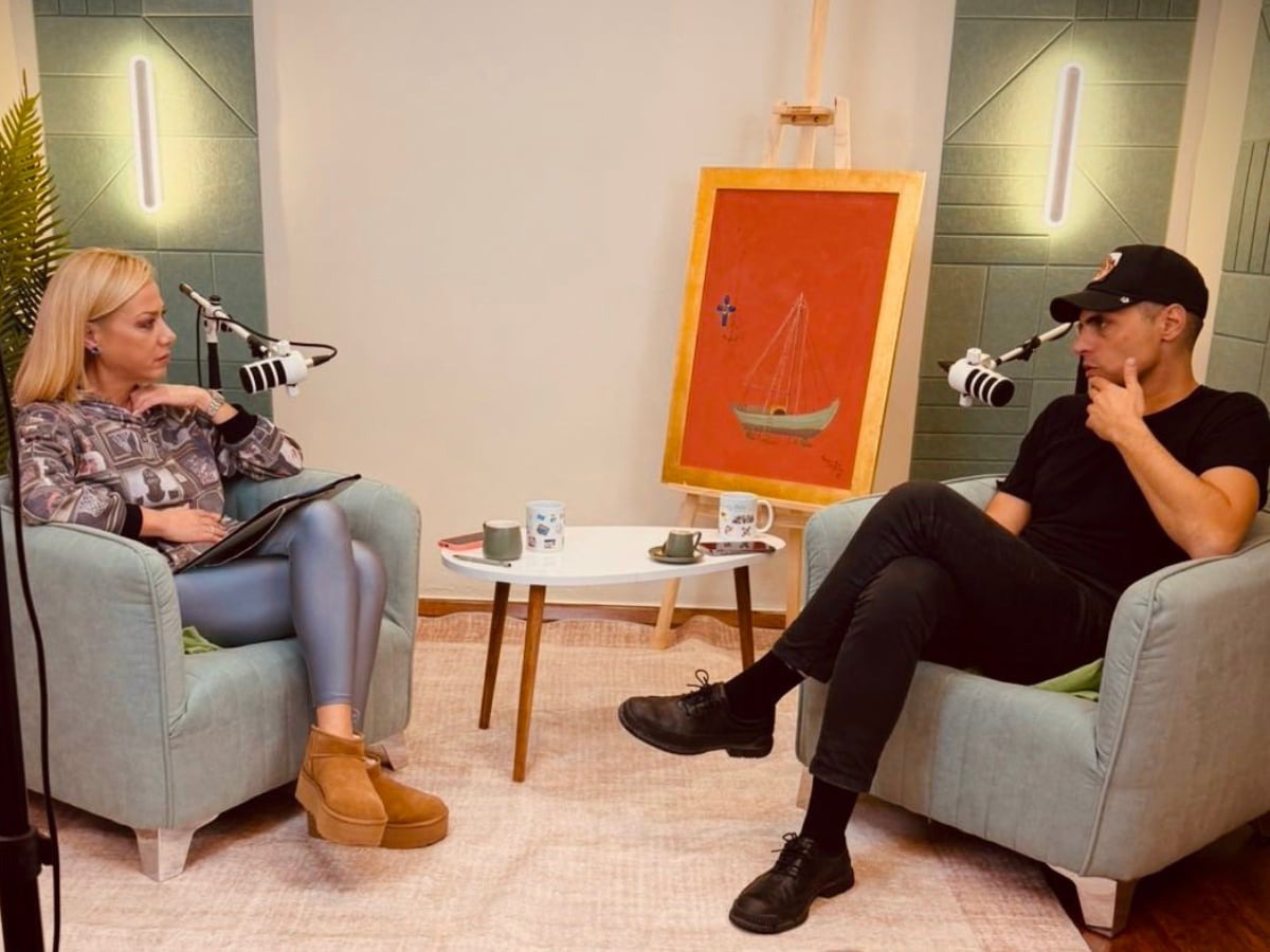 «Τα καλύτερα έρχονται»: Η Έφη Αλεβίζου φιλοξενεί τον ηθοποιό-performer Γιώργο Παπαγεωργίου