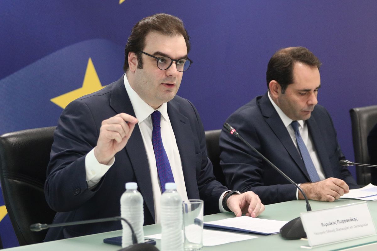 Πιερρακάκης: «Οι αποφάσεις του Eurogroup να έχουν άμεσο αποτύπωμα στη ζωή των πολιτών»