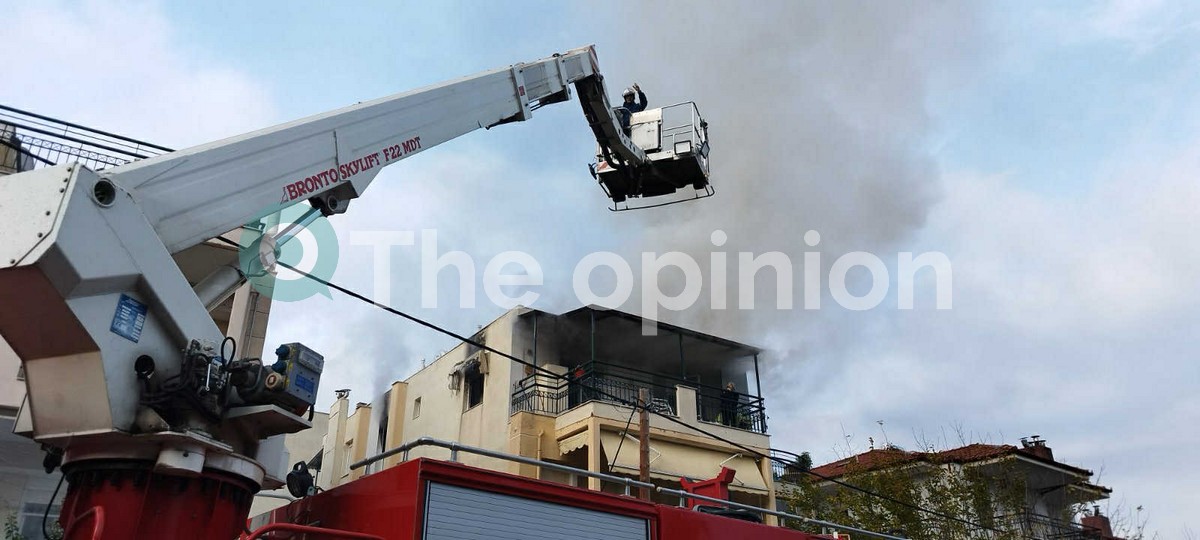 Πυρκαγιά σε διαμέρισμα σε περιοχή της Θεσσαλονίκης – Απεγκλωβίστηκε ηλικιωμένη (ΦΩΤΟ)