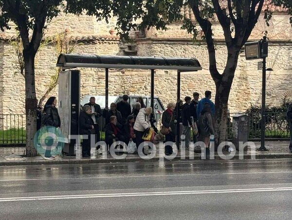 Κυκλοφοριακό χάος στη Θεσσαλονίκη με κλειστό μετρό – «Χαμός» στις στάσεις (ΦΩΤΟ-VIDEO)