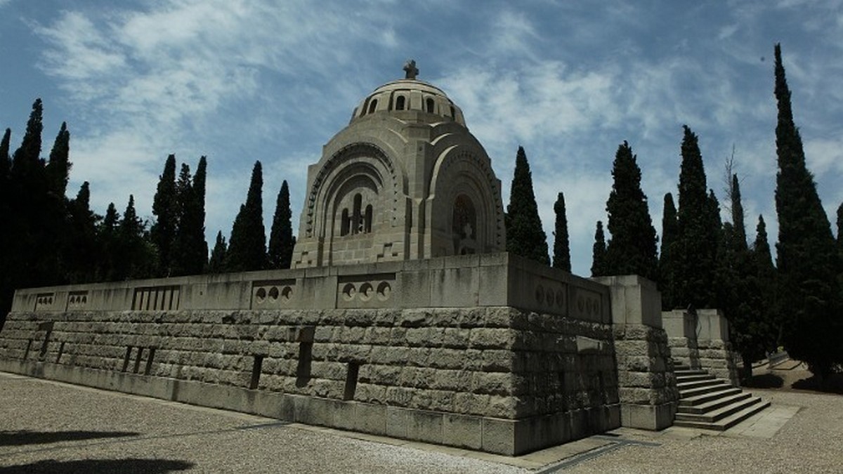 Θεσσαλονίκη: Νέα όψη αποκτά ο χώρος μπροστά από τα συμμαχικά νεκροταφεία