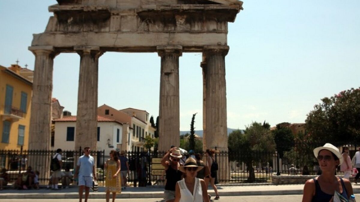 Προς νέα ρεκόρ ο ελληνικός τουρισμός το 2025