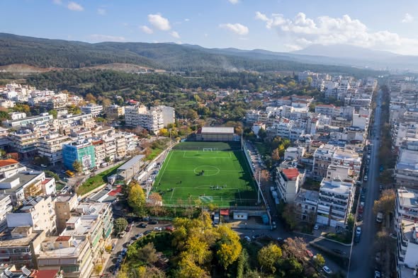 Παραδόθηκε το αναβαθμισμένο γήπεδο ποδοσφαίρου στην Τριανδρία (ΦΩΤΟ)